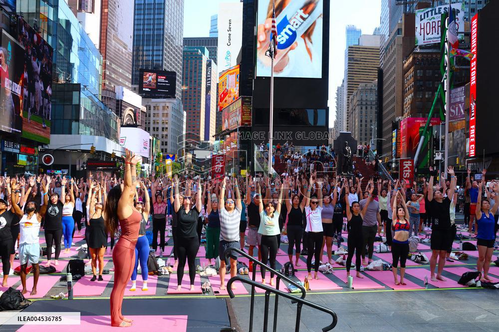 Solstice Yoga in Times Square - NYC