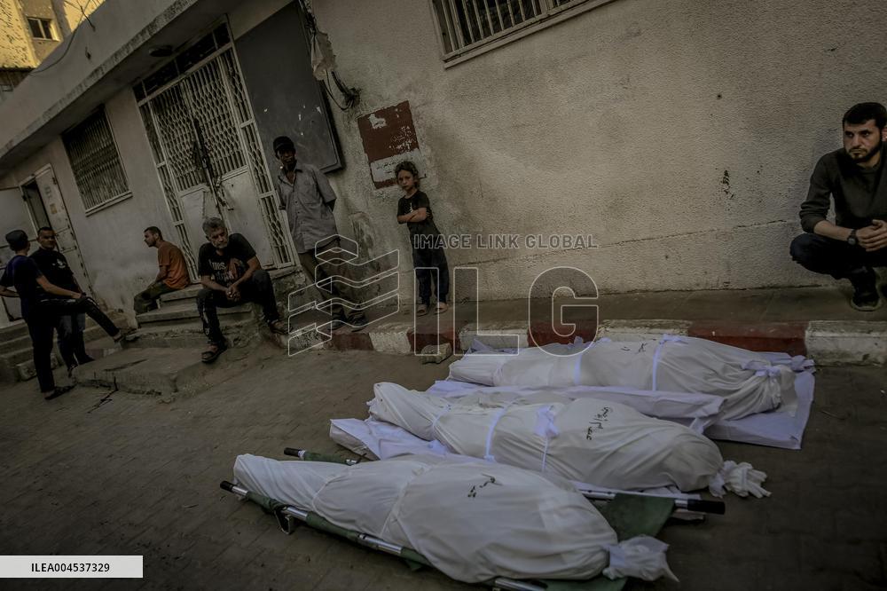 Palestinians Mourn Airstrike Victims at Al-Shifa Hospital - Gaza