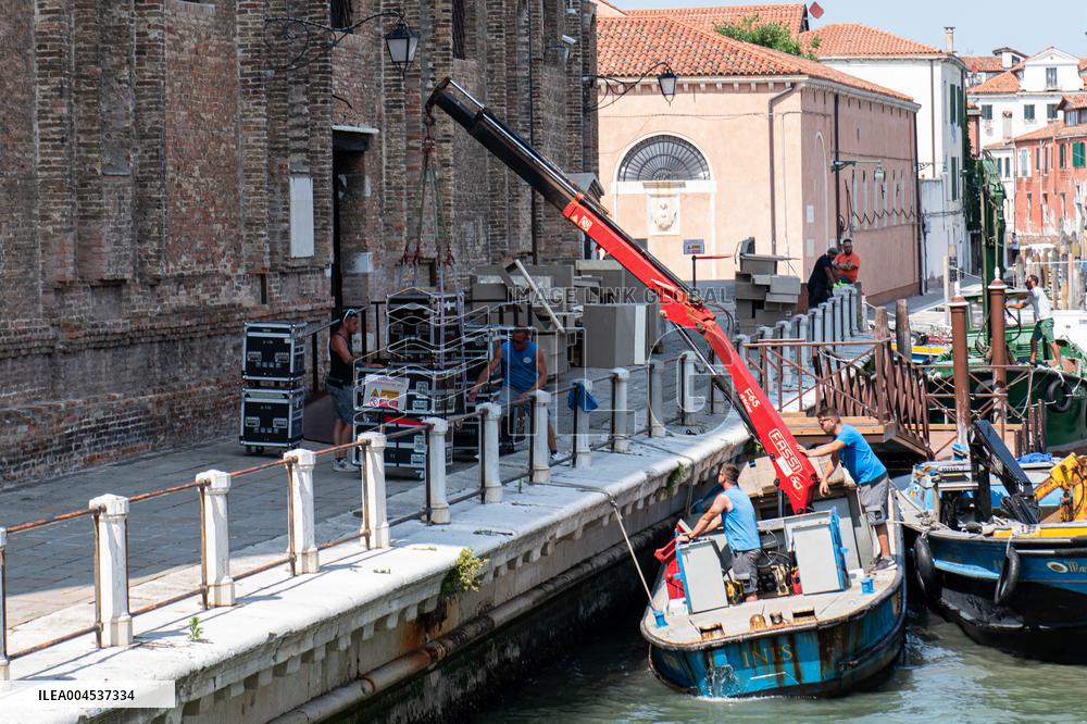 Preparations For The Bezos Wedding - Venice