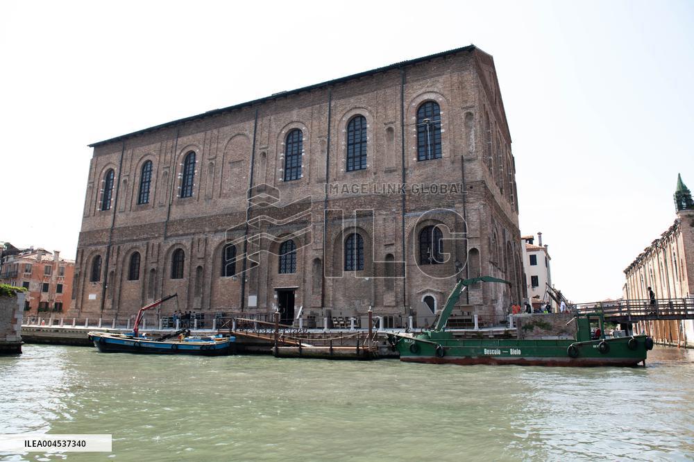 Preparations For The Bezos Wedding - Venice