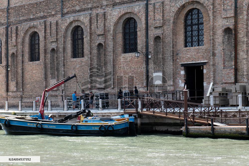 Preparations For The Bezos Wedding - Venice