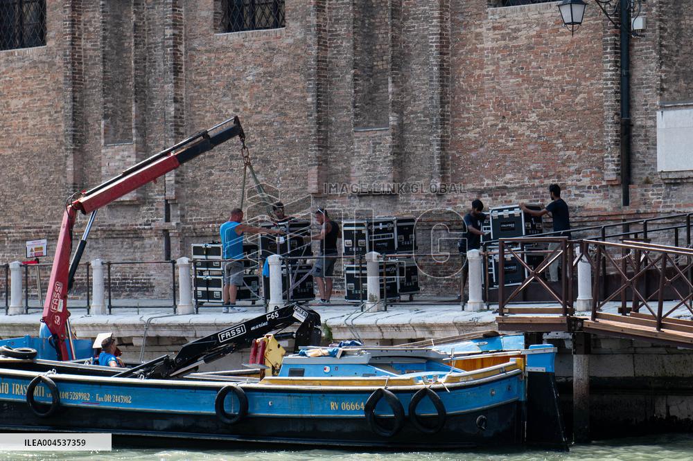 Preparations For The Bezos Wedding - Venice