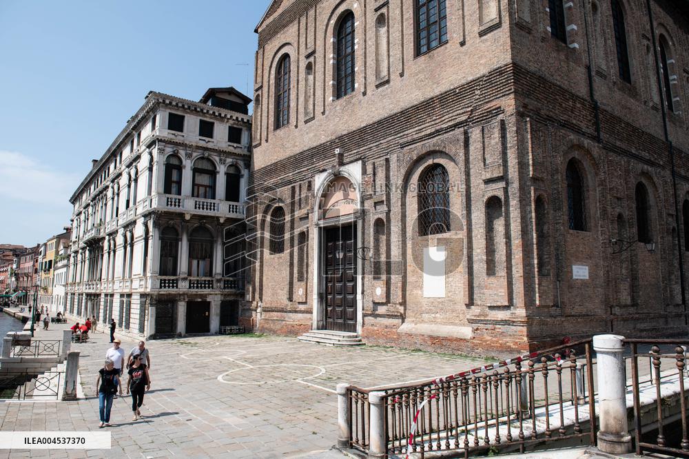Preparations For The Bezos Wedding - Venice