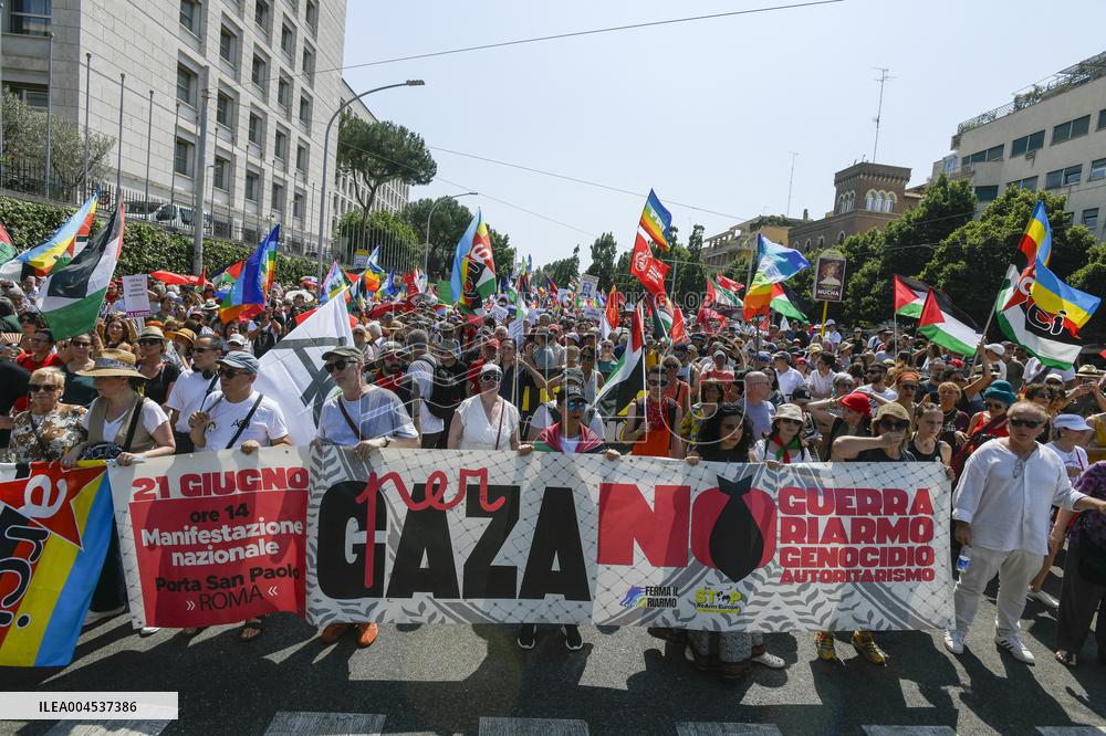 March Against War And Rearm - Rome