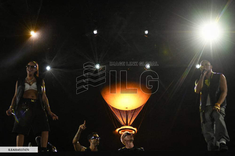 Annual Music Festival at the Tuileries Garden in Paris - FA