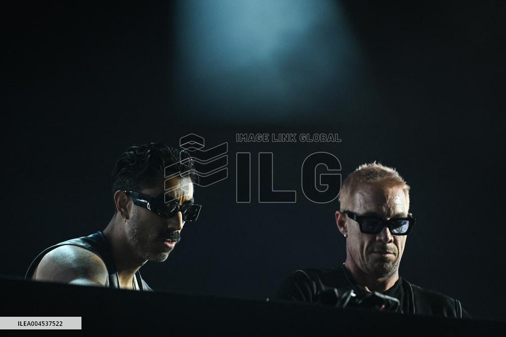 Annual Music Festival at the Tuileries Garden in Paris - FA