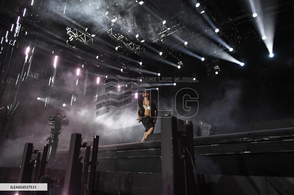 Annual Music Festival at the Tuileries Garden in Paris - FA
