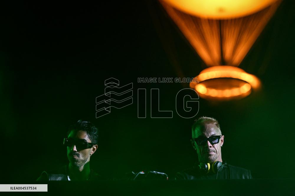 Annual Music Festival at the Tuileries Garden in Paris - FA