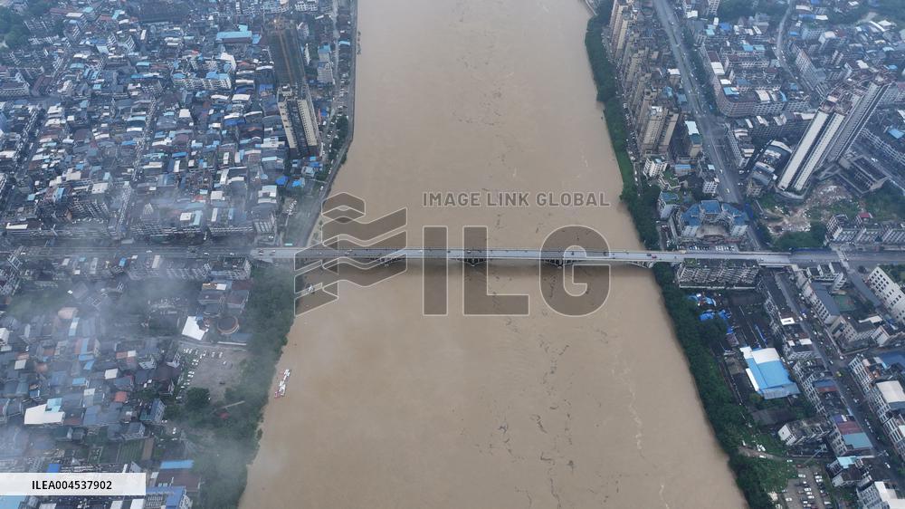 Pearl River Water Level Rose