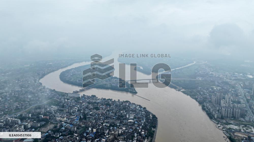 Pearl River Water Level Rose