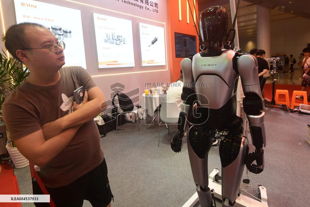International Humanoid Robot Technology Exhibition Held in Hangz