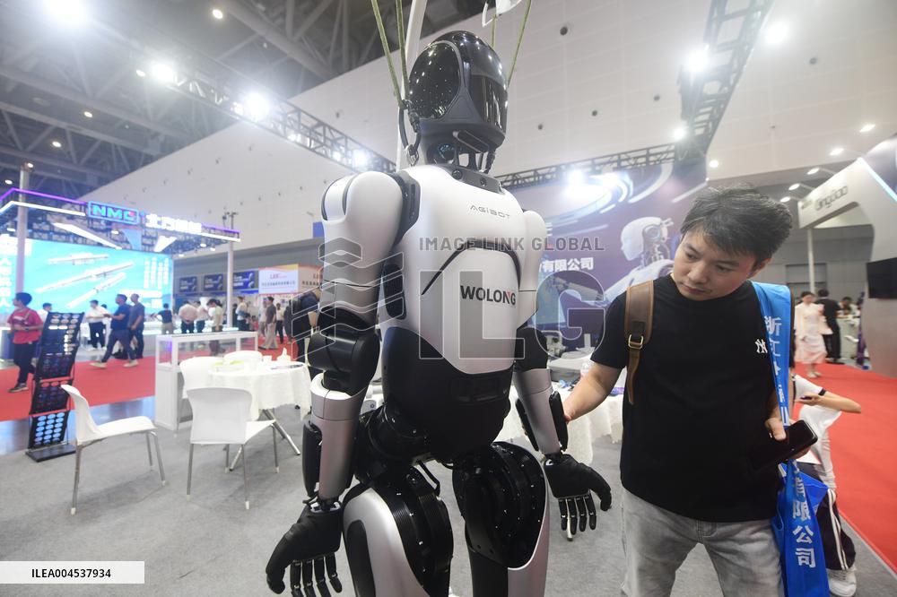 International Humanoid Robot Technology Exhibition Held in Hangz
