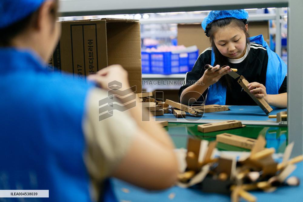 Manufacturing Cosmetics in Henan - China