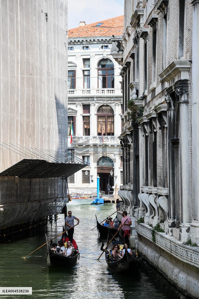 Preparations For The Bezos Wedding - Venice