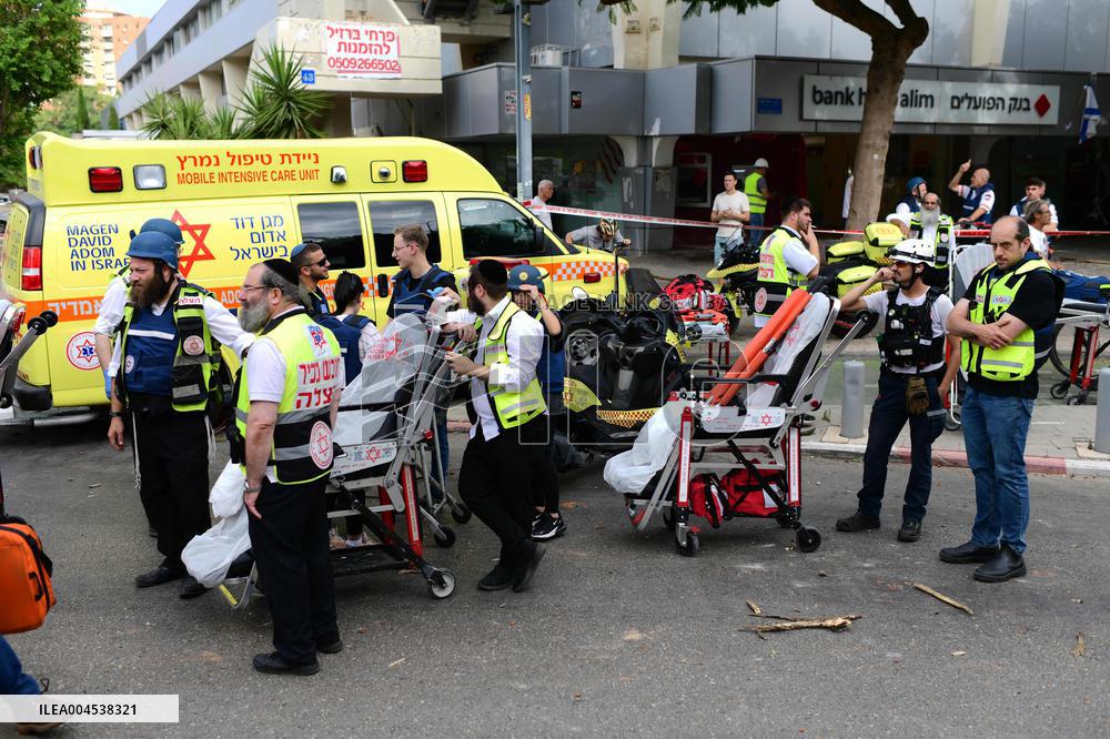 Iranian Ballistic Missiles Attack On Israel - Tel Aviv