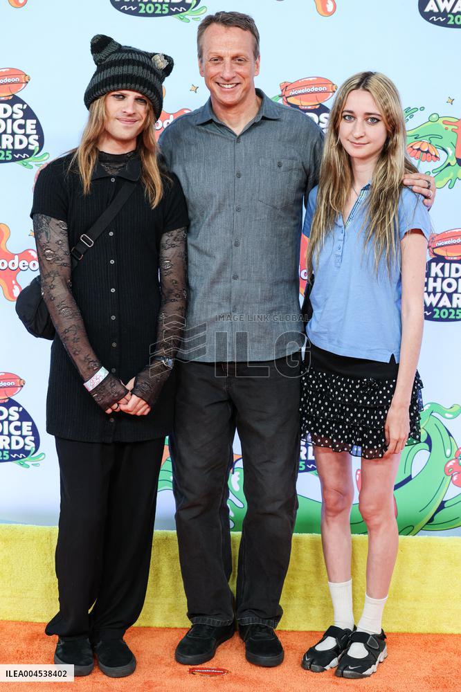2025 Nickelodeon Kids Choice Awards - Santa Monica