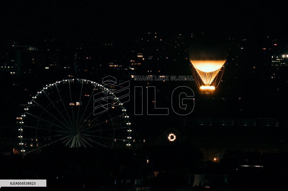 Paris 2024 Olympic cauldron from the top of the Arc de Triomphe - Paris AJ