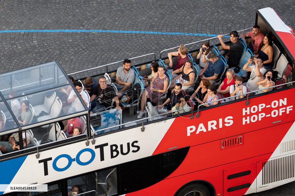 Paris 2024 Olympic cauldron from the top of the Arc de Triomphe - Paris AJ