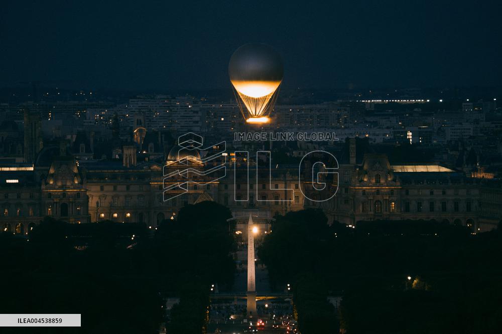 Paris 2024 Olympic cauldron from the top of the Arc de Triomphe - Paris AJ