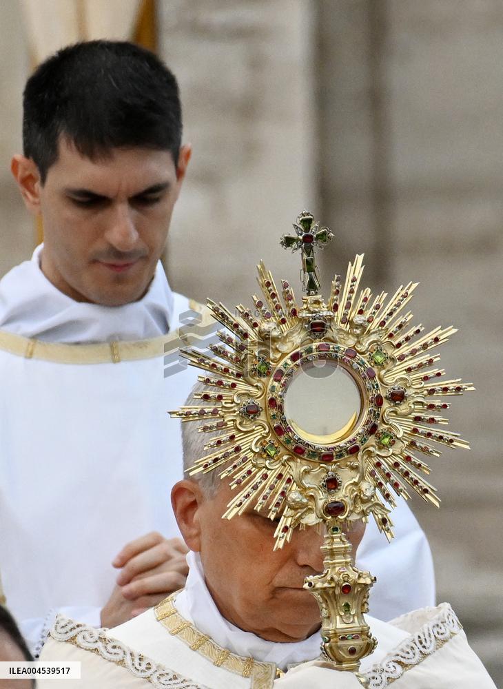 Pope Francis Celebrates The Corpus Christi Mass - Rome