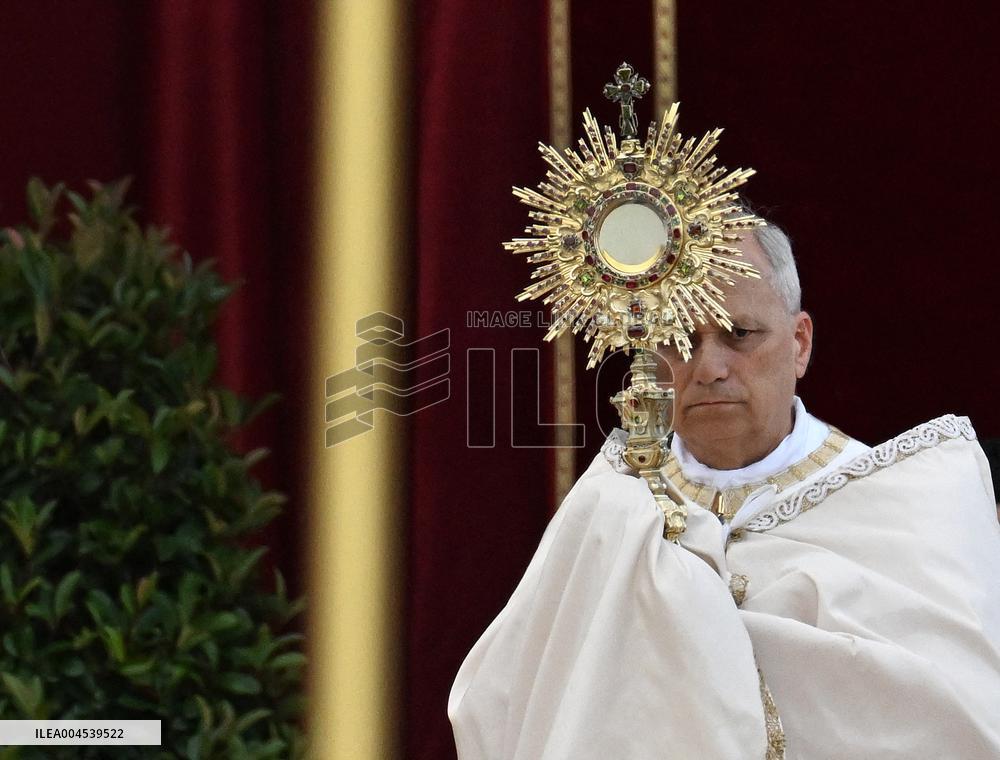 Pope Francis Celebrates The Corpus Christi Mass - Rome