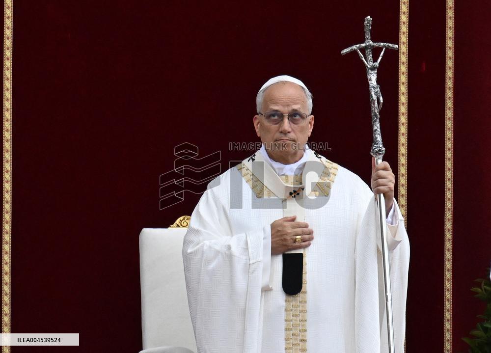 Pope Francis Celebrates The Corpus Christi Mass - Rome
