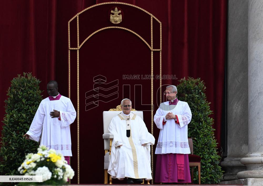 Pope Francis Celebrates The Corpus Christi Mass - Rome