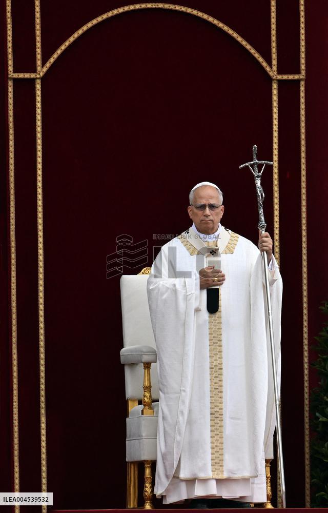 Pope Francis Celebrates The Corpus Christi Mass - Rome