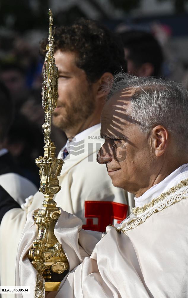 Pope Francis Celebrates The Corpus Christi Mass - Rome