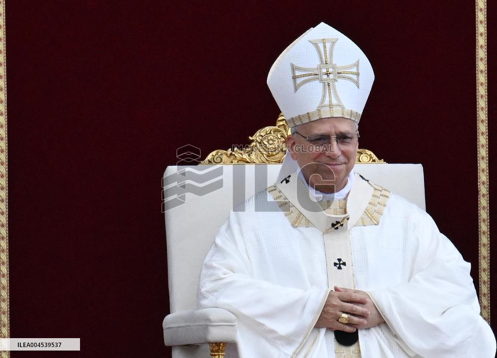 Pope Francis Celebrates The Corpus Christi Mass - Rome
