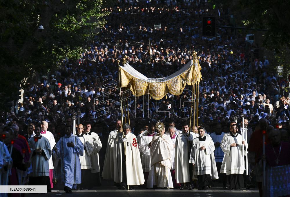 Pope Francis Celebrates The Corpus Christi Mass - Rome