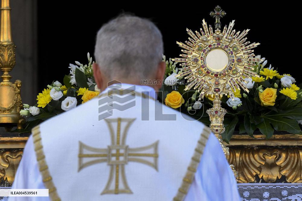 Pope Francis Celebrates The Corpus Christi Mass - Rome