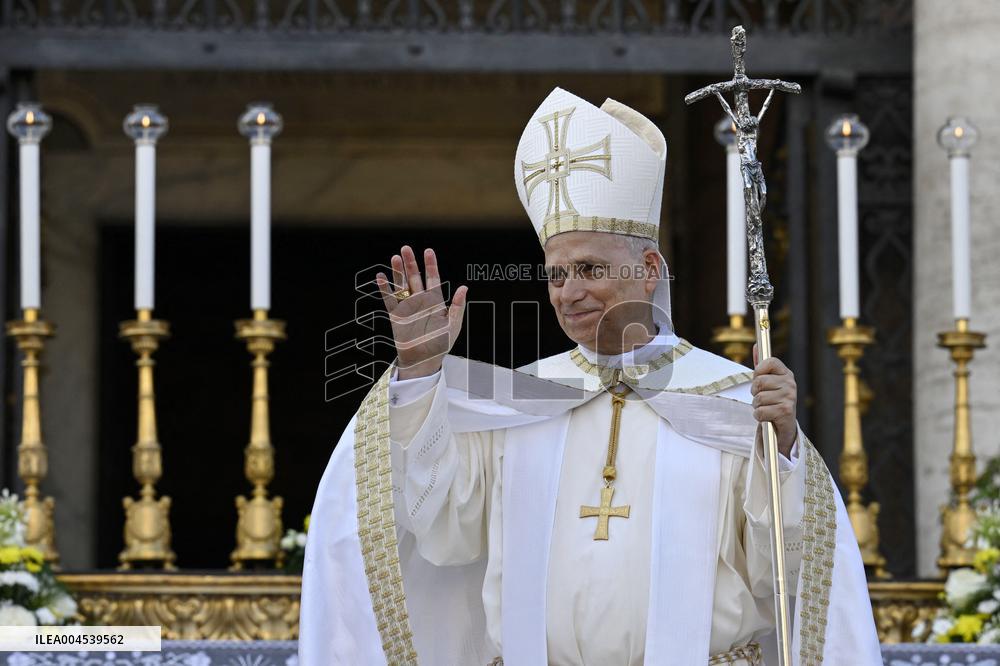 Pope Francis Celebrates The Corpus Christi Mass - Rome
