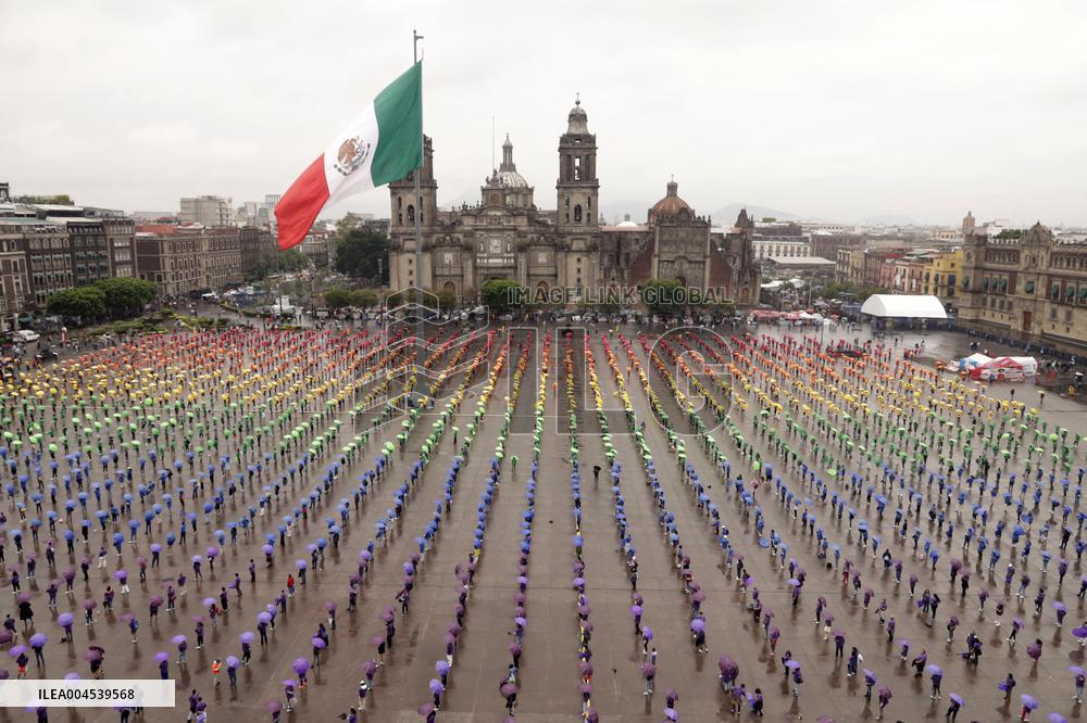Creation The World's Largest Rainbow Flag on Pride Celebrations - Mexico
