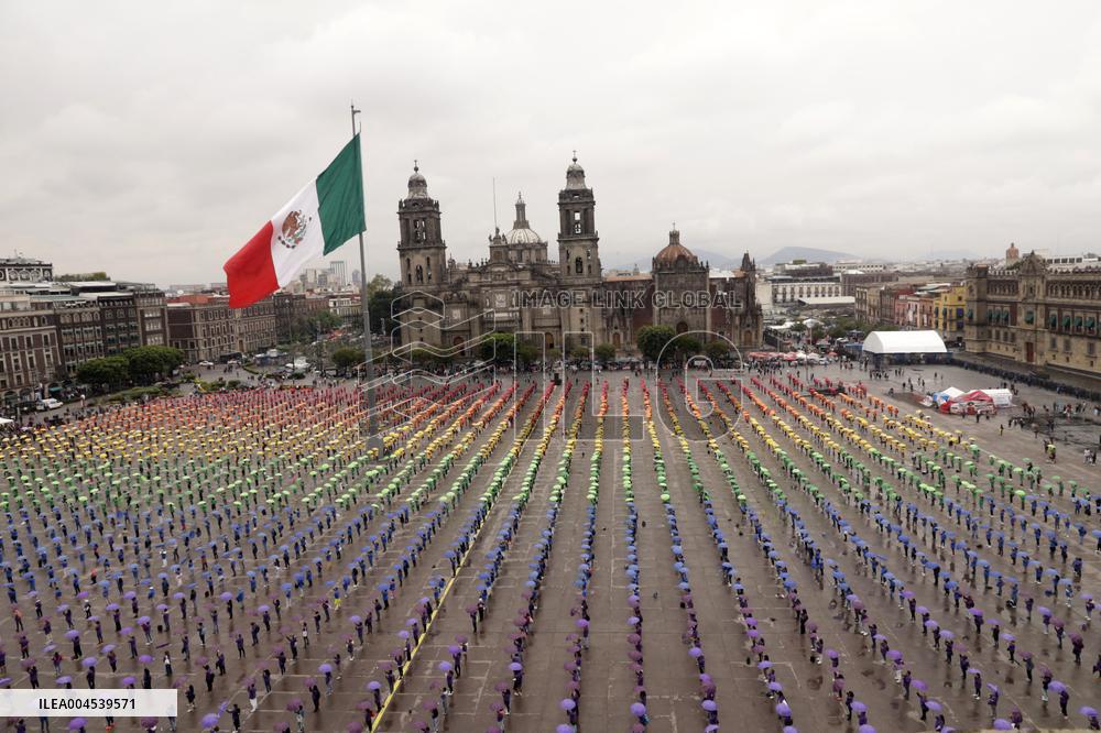 Creation The World's Largest Rainbow Flag on Pride Celebrations - Mexico