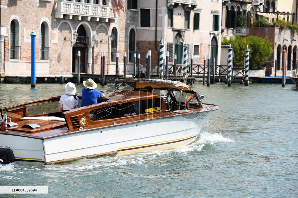 Illustration Of Cabs In The City Of Venice