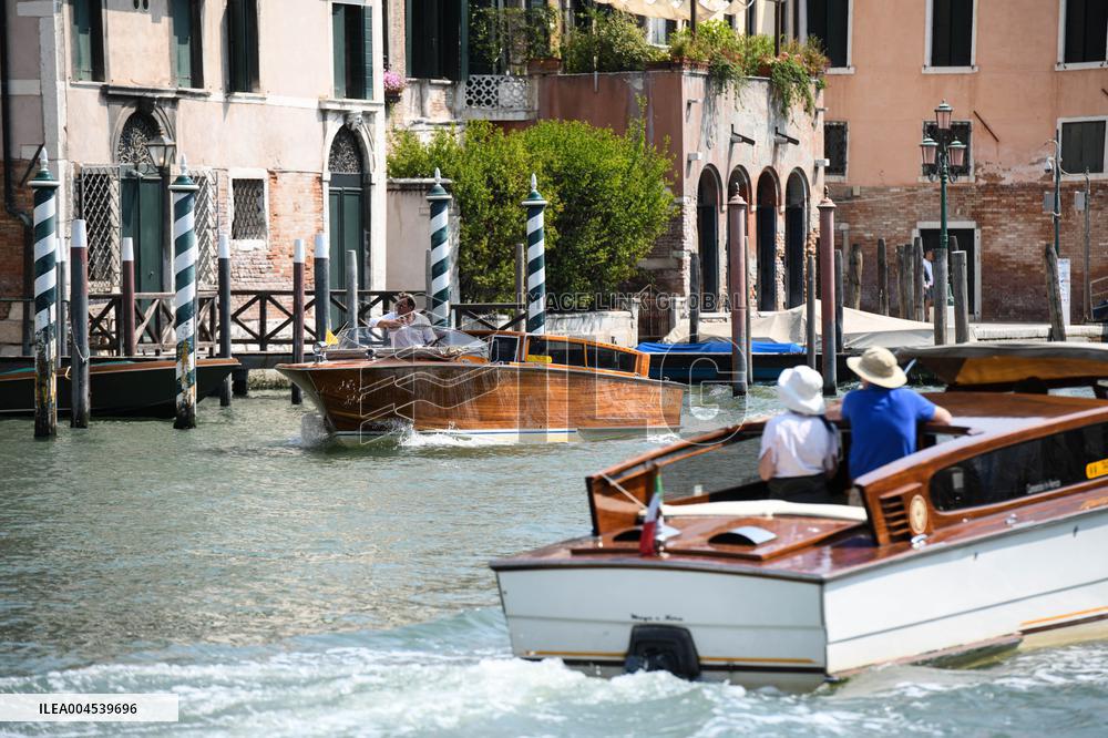 Illustration Of Cabs In The City Of Venice