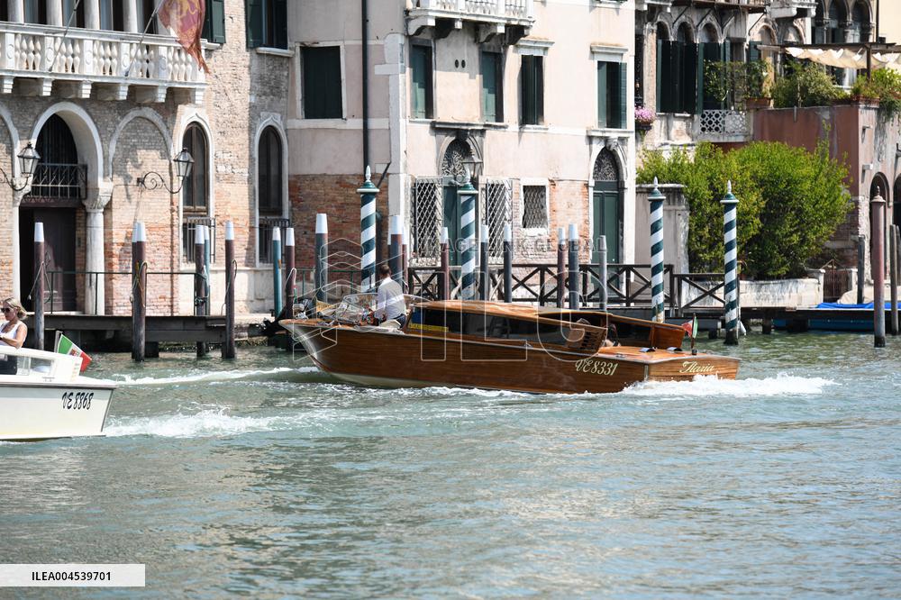 Illustration Of Cabs In The City Of Venice