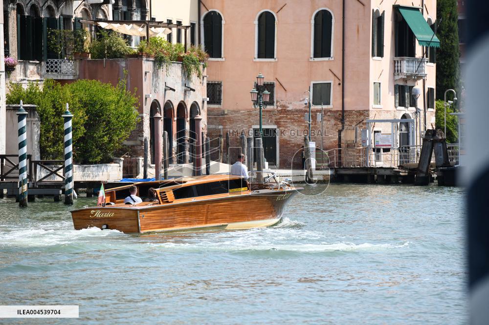 Illustration Of Cabs In The City Of Venice