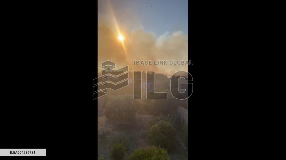 Greece: Wildfires Rage Across Chios, Prompting Evacuation Orders 2