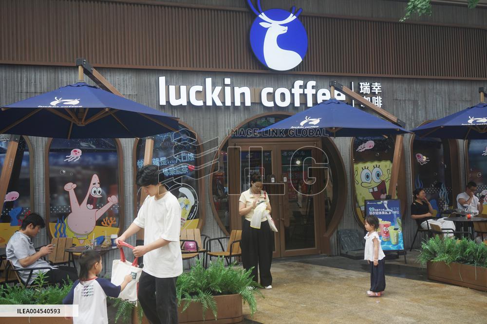 Luckin Coffee Opens First Shop in the United States