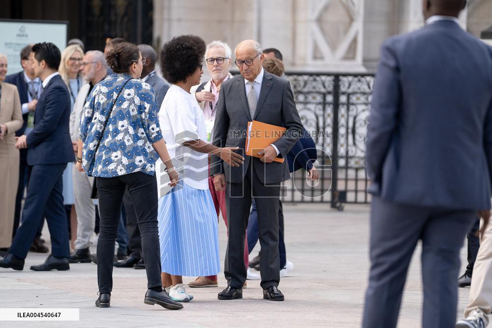 Mayors' summit to mark 10 years of the Paris Agreement - Paris AJ