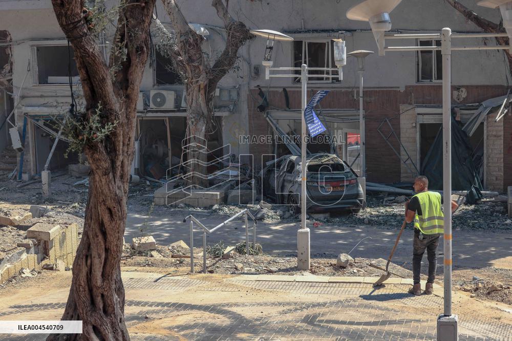 Iranian Missiles Hit Israel