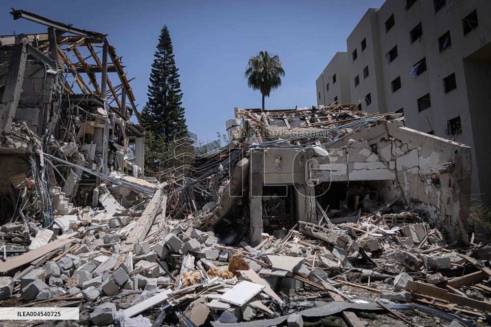 Iranian Missiles Hit Israel