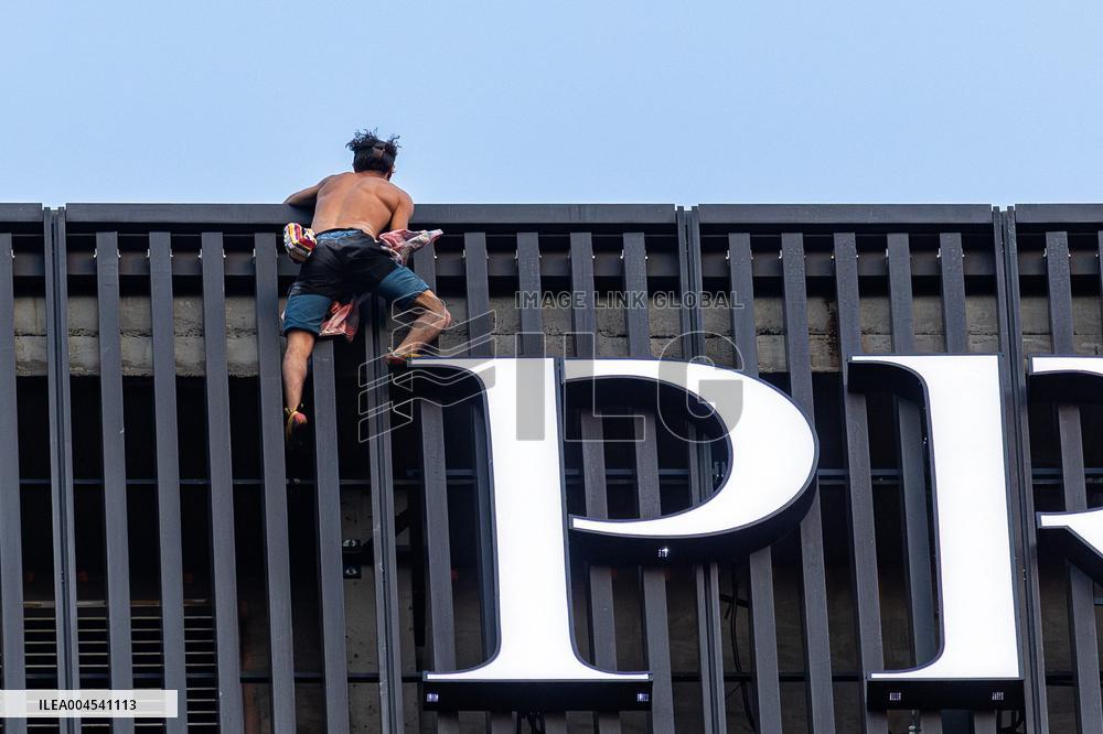 Titouan Leduc Climbed the Presidential Hotel Without Protection - Warsaw