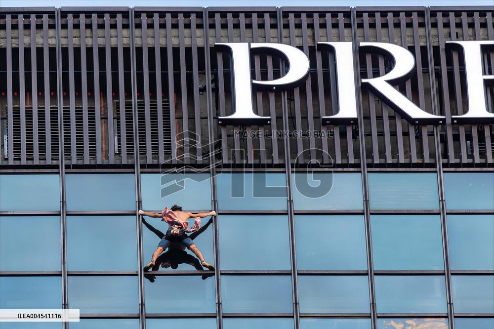 Titouan Leduc Climbed the Presidential Hotel Without Protection - Warsaw