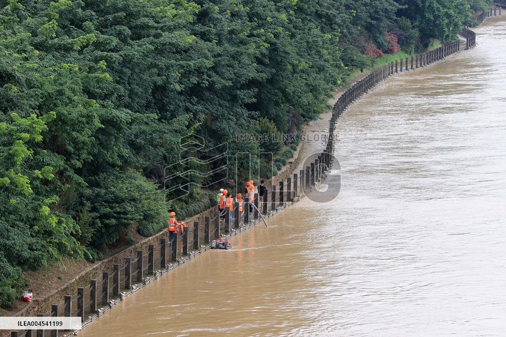 Silt Cleaning in Rong'an