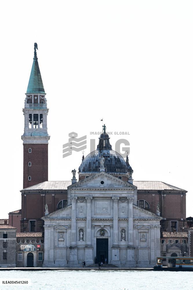 Giorgio Cini Island Privatized For Bezos Wedding Festivities - Venice