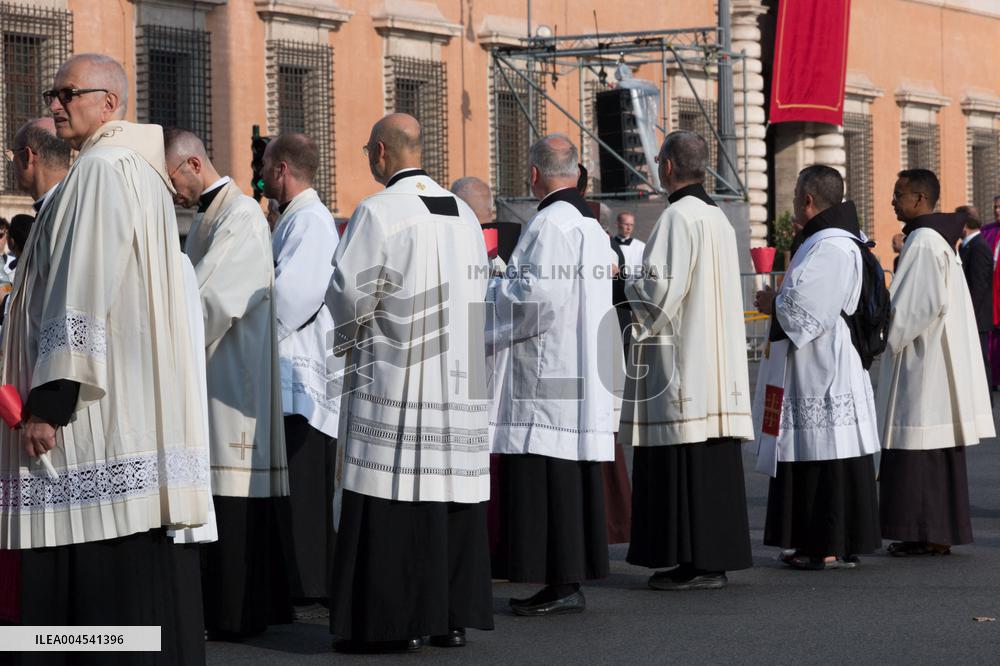 Leo XIV Leads A Procession To St. Mary Major Basilica - Italy