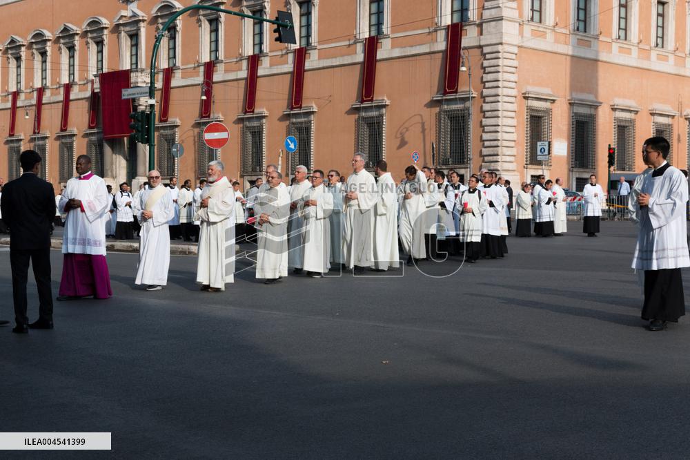 Leo XIV Leads A Procession To St. Mary Major Basilica - Italy